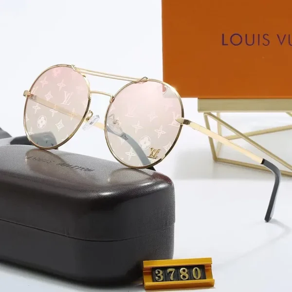 4 colors new fashion sunglasses iv260813175